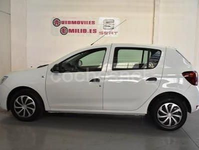 Usado Dacia Sandero Base 73 CV (53 kW) 2017 Blanco Berlina