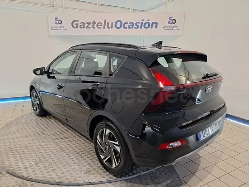 Usado Hyundai Bayon 100 CV (73 kW) 2022 Negro SUV