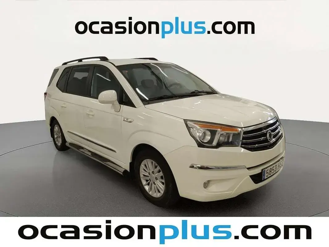 Usado SsangYong Rodius 155 CV (114 kW) 2013 Blanco Monovolumen