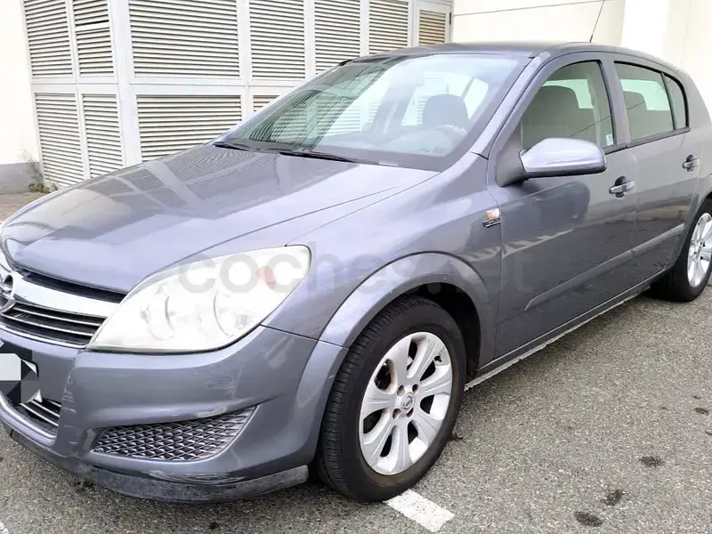 Usado Opel Astra Edition 90 CV (66 kW) 2009 Gris / plata Berlina