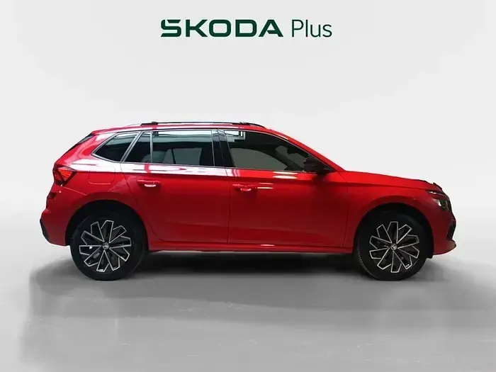 Usado Skoda Kamiq 115 CV (84 kW) 2025 Rojo SUV