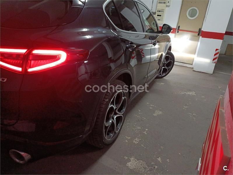Usado Alfa Romeo Stelvio Executive 210 CV (154 kW) 2020 Negro SUV