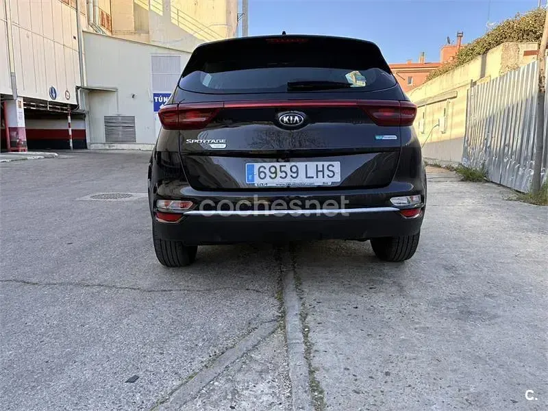 Usado Kia Sportage 136 CV (100 kW) 2020 Negro SUV