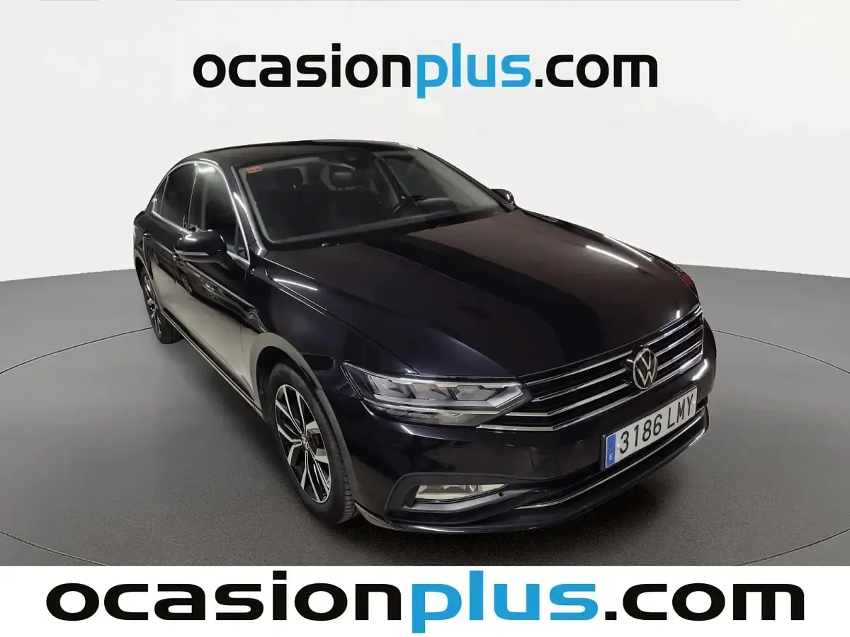 Usado VW Passat Executive 150 CV (110 kW) 2021 Negro Berlina