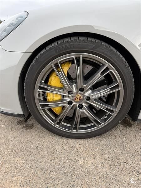 Usado Porsche Panamera Sport Turismo 680 CV (500 kW) 2019 Gris / plata Familiar