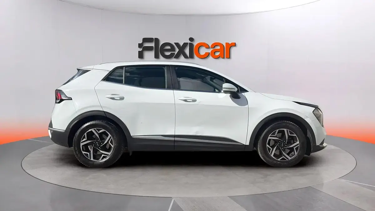 Usado Kia Sportage 136 CV (100 kW) 2023 Blanco SUV