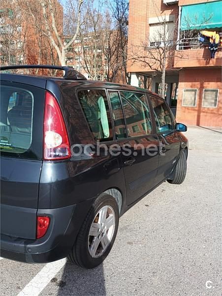 Usado Renault Espace Privilege 150 CV (110 kW) 2004 Negro Monovolumen