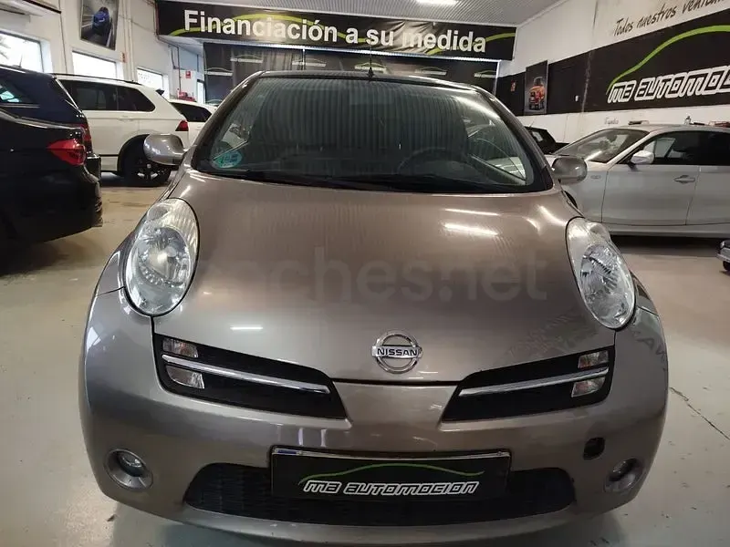 Usado Nissan Micra C+C Tekna 110 CV (80 kW) 2009 Beige Descapotable