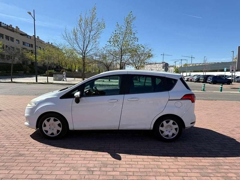 Usado Ford B-MAX Trend 95 CV (69 kW) 2017 Blanco Monovolumen