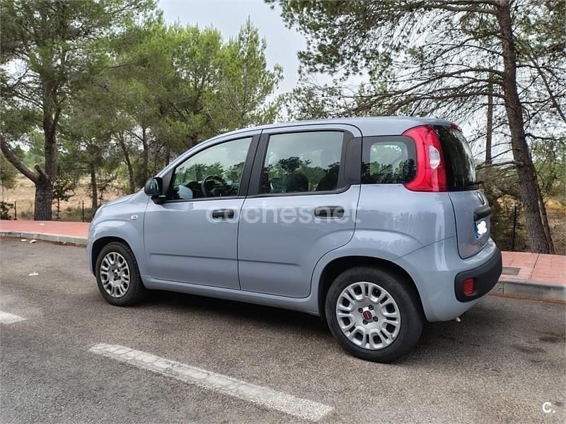 Usado Fiat Panda Garmin 70 CV (51 kW) 2022 Gris / plata Utilitario