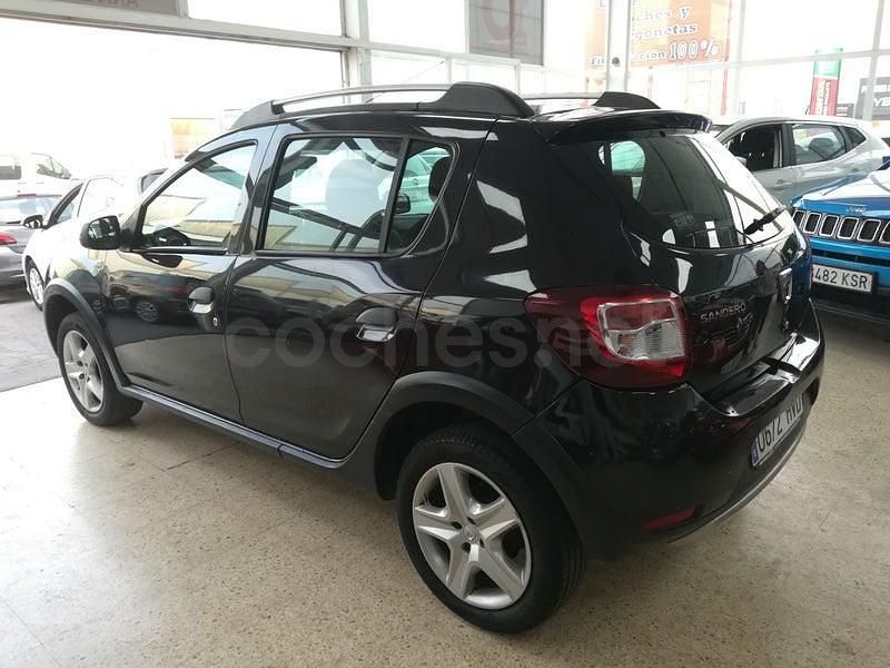 Usado Dacia Sandero Stepway 90 CV (66 kW) 2013 Negro Berlina
