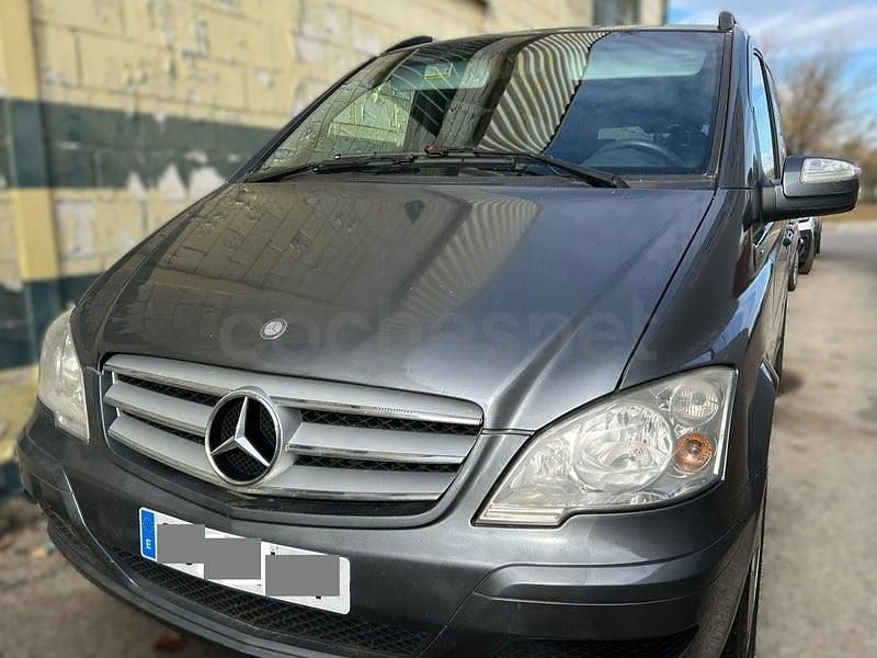 Usado Mercedes Viano 163 CV (119 kW) 2012 Gris / plata Monovolumen