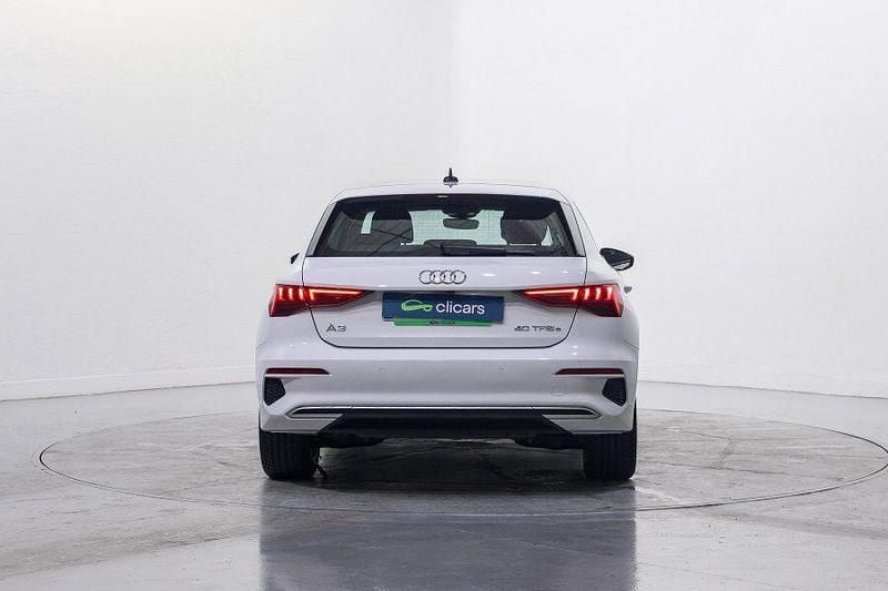 Usado Audi A3 Sportback e-tron Advanced 150 CV (110 kW) 2022 Blanco Utilitario