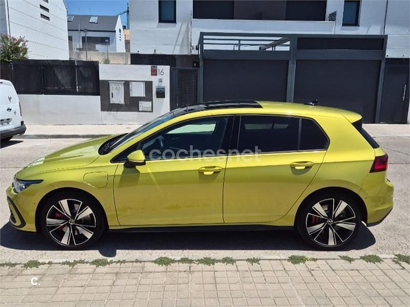 Amarillo Usado 2021 VW Golf VIII GTE Berlina | 25.000 € (Precio justo) - Imagen 1/4