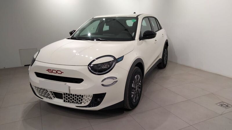 Blanco Nuevo 2024 Fiat 600E Red | 27.500 € (Buen precio) - Imagen 1/4