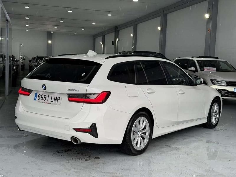 Usado BMW 320 190 CV (139 kW) 2021 Blanco Familiar