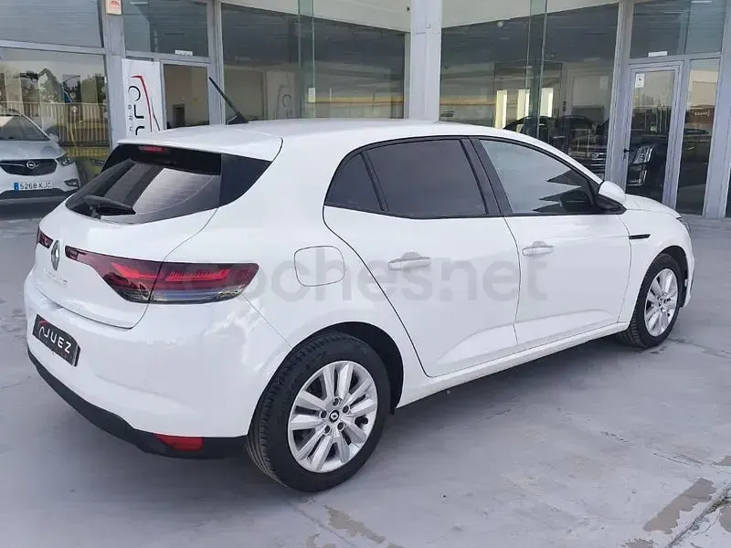 Usado Renault Mégane II Business 115 CV (84 kW) 2022 Blanco Berlina