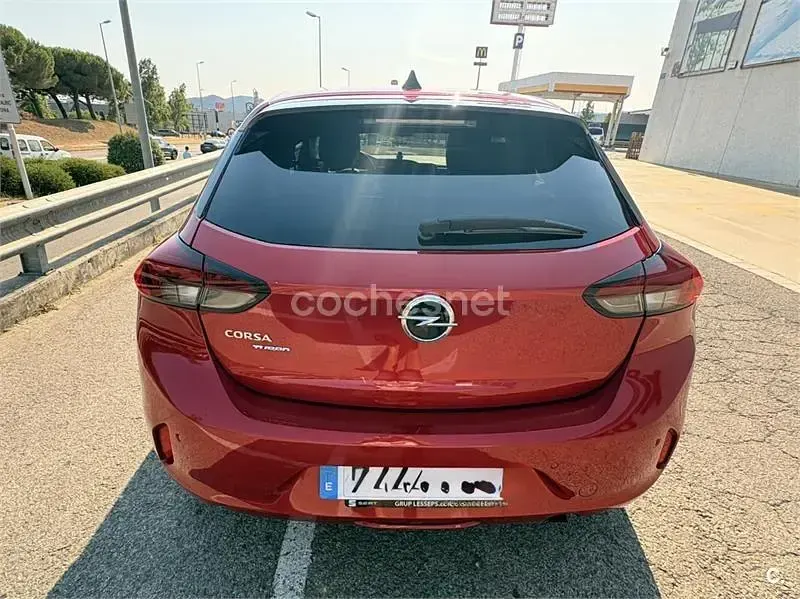 Usado Opel Corsa Elegance 100 CV (73 kW) 2021 Rojo Utilitario