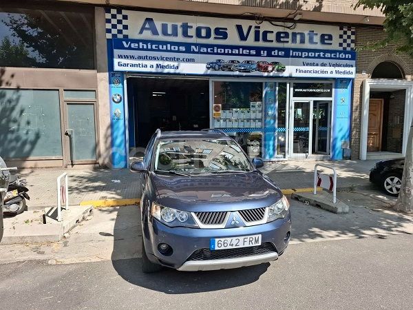 Azul Usado 2007 Mitsubishi Outlander Intense SUV | 6900 € - Imagen 1/4