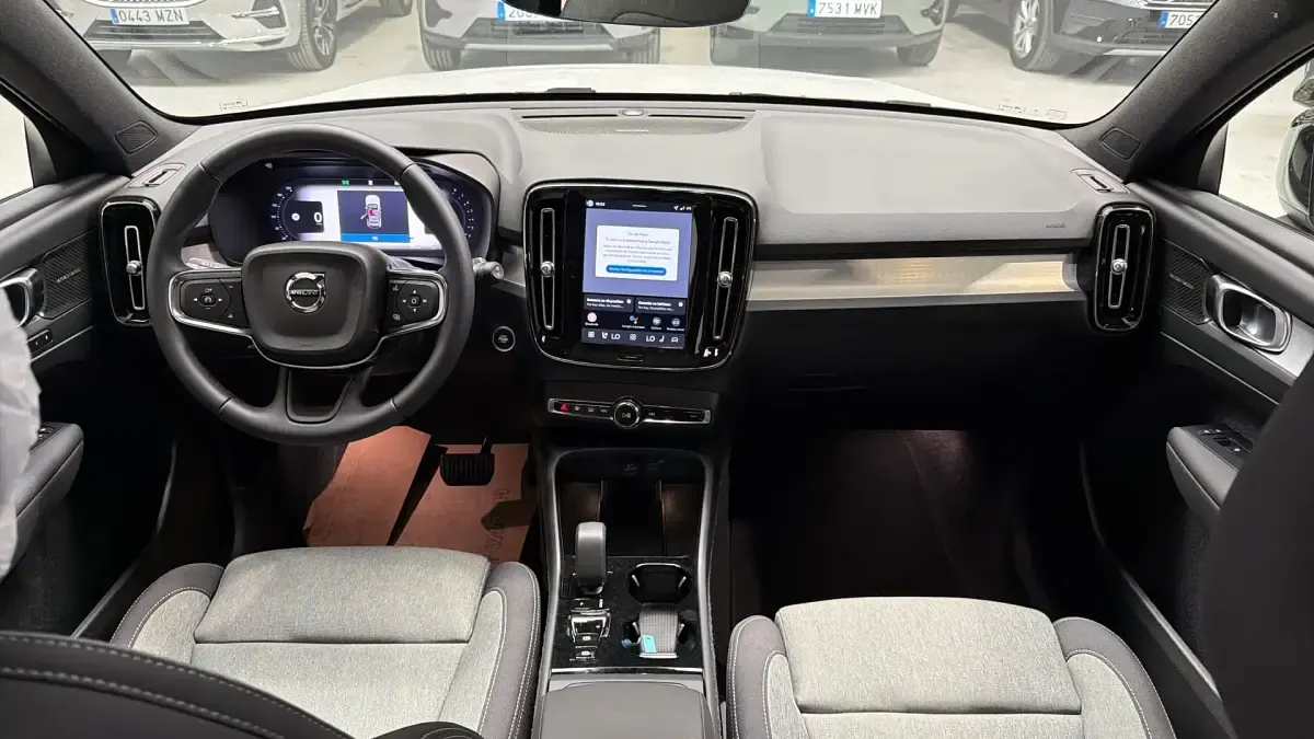 Nuevo Volvo XC40 Plus 163 CV (119 kW) 2025 SUV