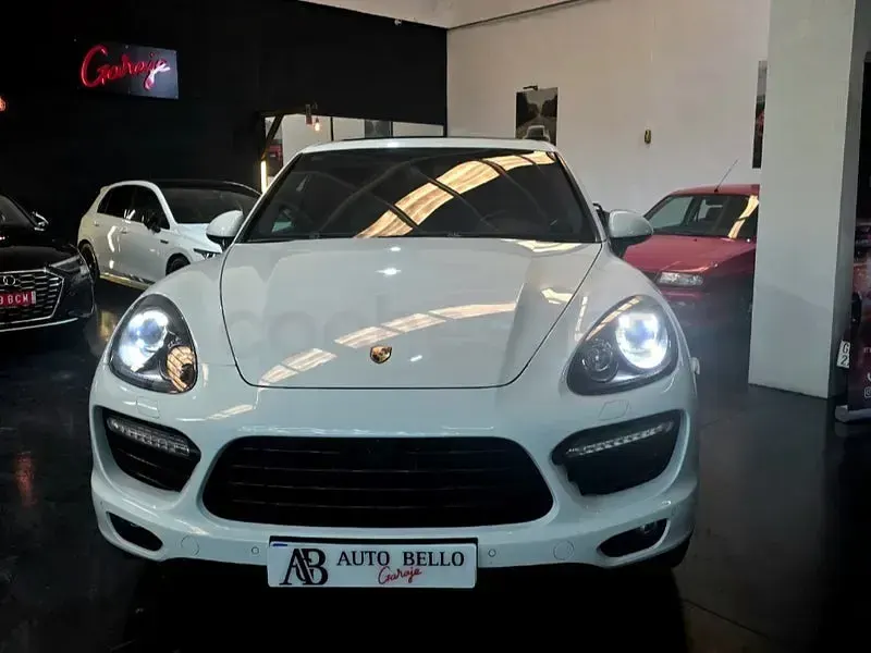Usado Porsche Cayenne Turbo 500 CV (367 kW) 2012 Blanco SUV
