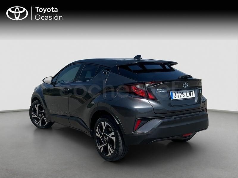 Usado Toyota C-HR Advance 122 CV (89 kW) 2022 Gris / plata SUV