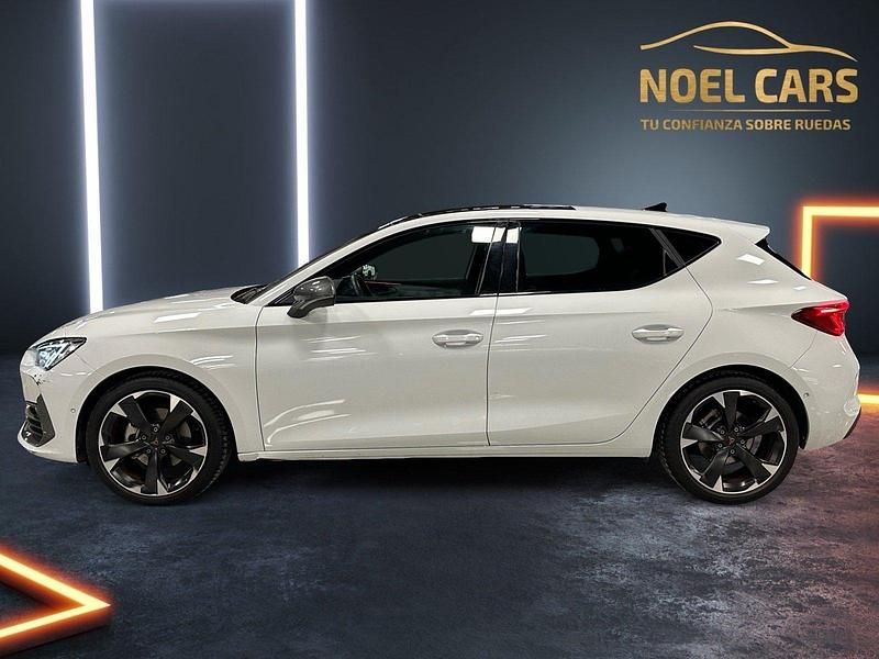 Usado Cupra Leon 150 CV (110 kW) 2024 Blanco Berlina