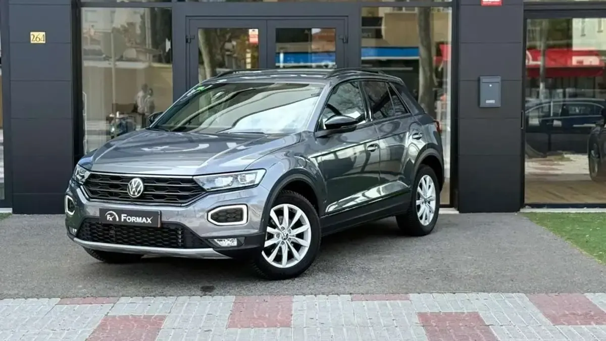 Usado VW T-Roc Sport 150 CV (110 kW) 2022 Gris SUV