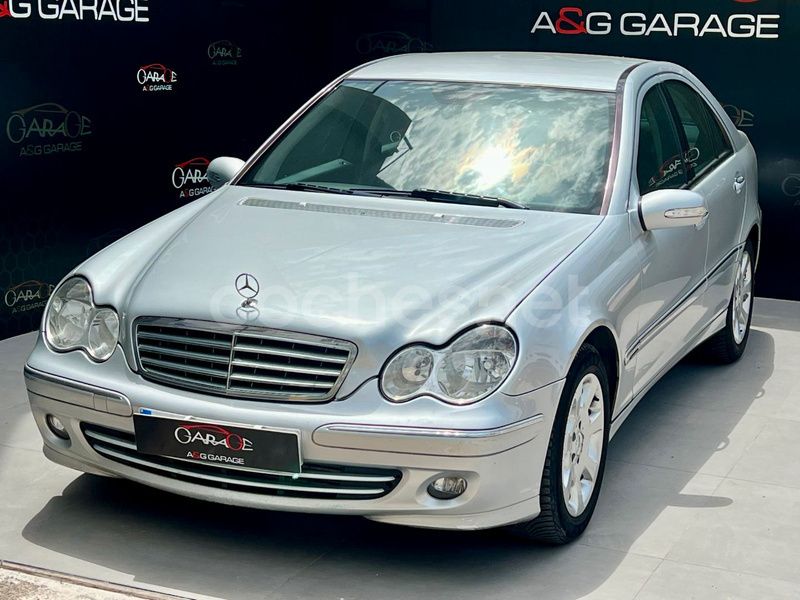 Gris / plata Usado 2006 Mercedes C220 Elegance Berlina | 6490 € (Precio justo) - Imagen 1/4