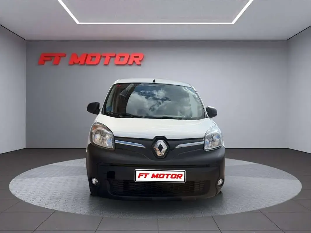 Usado Renault Kangoo 44 kW (60 CV) 2021 Blanco Monovolumen