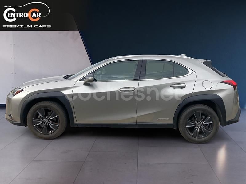 Usado Lexus UX Business Edition 184 CV (135 kW) 2022 Beige SUV