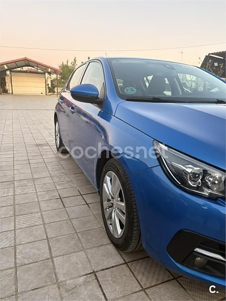Usado Peugeot 308 Active 130 CV (95 kW) 2021 Azul Berlina