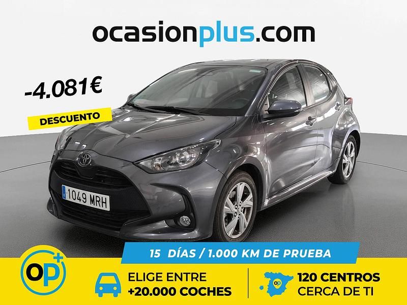 Usado Toyota Yaris Hybrid Active 116 CV (85 kW) 2024 Blanco Berlina