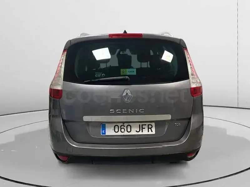 Usado Renault Grand Scénic 115 CV (84 kW) 2015 Gris / plata Monovolumen