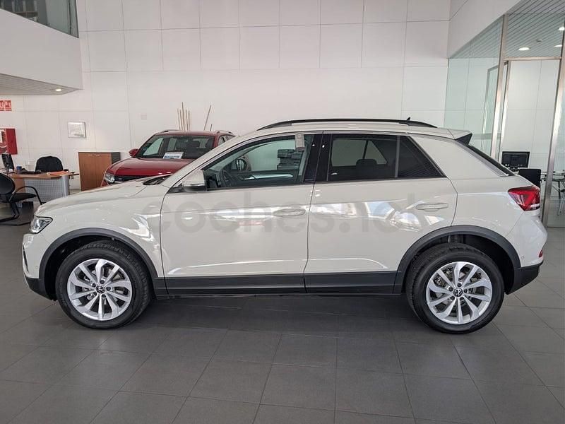 Usado VW T-Roc Life 110 CV (80 kW) 2023 Beige SUV