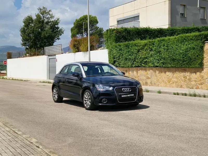 Usado Audi A1 Attraction 86 CV (63 kW) 2014 Negro Utilitario