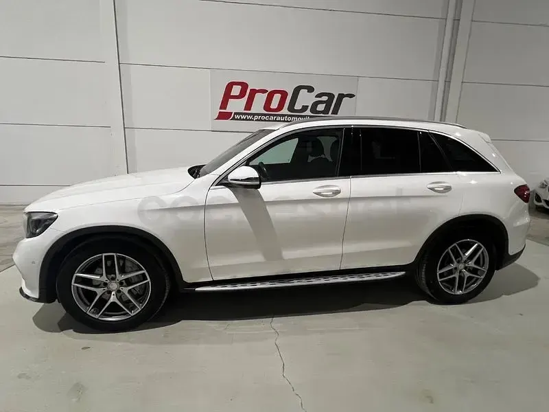Usado Mercedes GLC220 AMG line 170 CV (125 kW) 2016 Blanco SUV