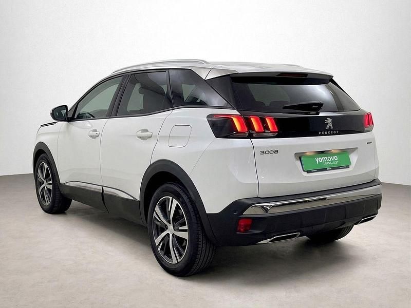 Usado Peugeot 3008 GT 131 CV (96 kW) 2021 Blanco SUV