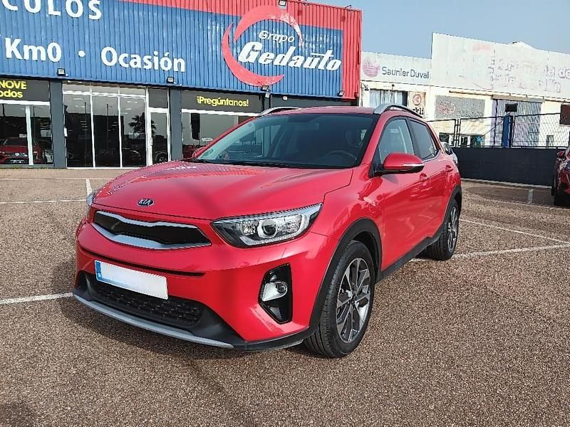 Usado Kia Stonic 120 CV (88 kW) 2018 Rojo SUV