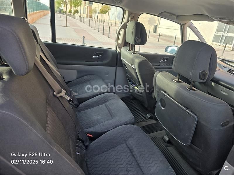 Usado Renault Espace Privilege 150 CV (110 kW) 2006 Gris / plata Monovolumen