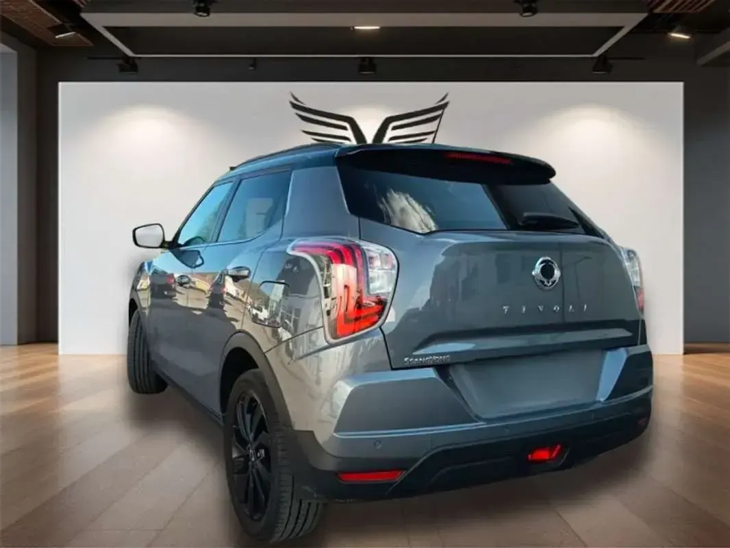 Usado SsangYong Tivoli Limited 136 CV (100 kW) 2021 Gris SUV
