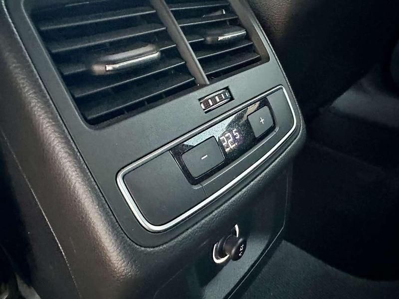 Usado Audi A4 150 CV (110 kW) 2019 Rojo Berlina