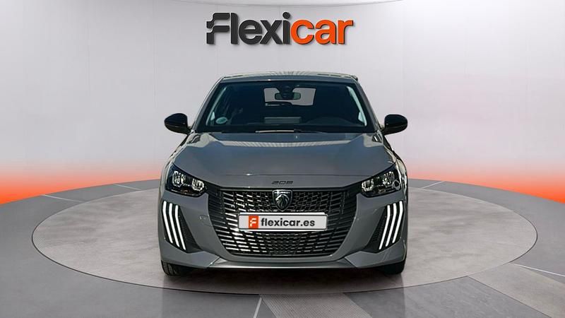 Usado Peugeot 208 Allure 102 CV (75 kW) 2024 Gris Utilitario