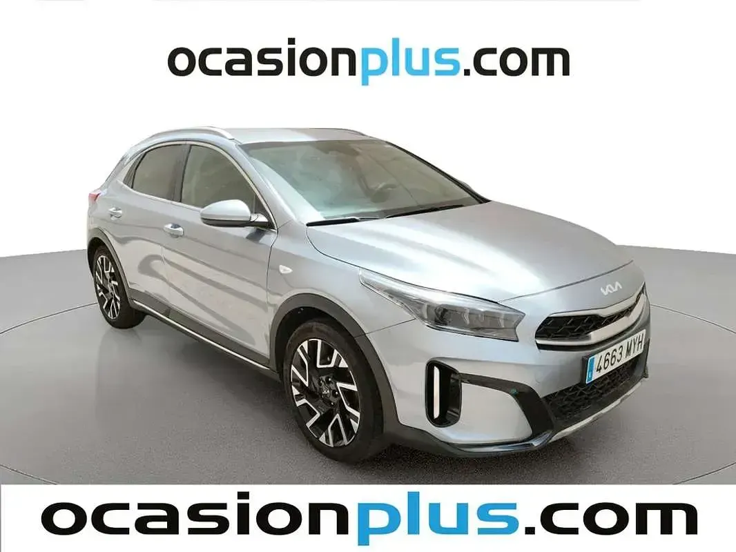 Usado Kia XCeed 101 CV (74 kW) 2025 Gris SUV