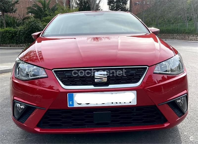 Usado Seat Ibiza Style Plus 95 CV (69 kW) 2018 Granate Berlina