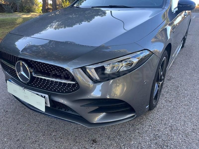 Usado Mercedes A250 218 CV (160 kW) 2021 Gris / plata Berlina