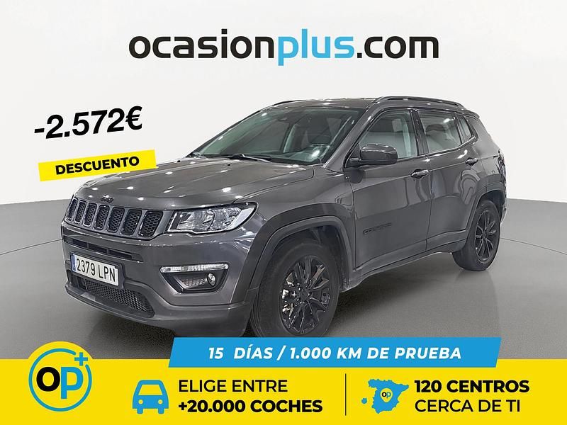 Usado Jeep Compass Night Eagle 130 CV (95 kW) 2021 Gris SUV