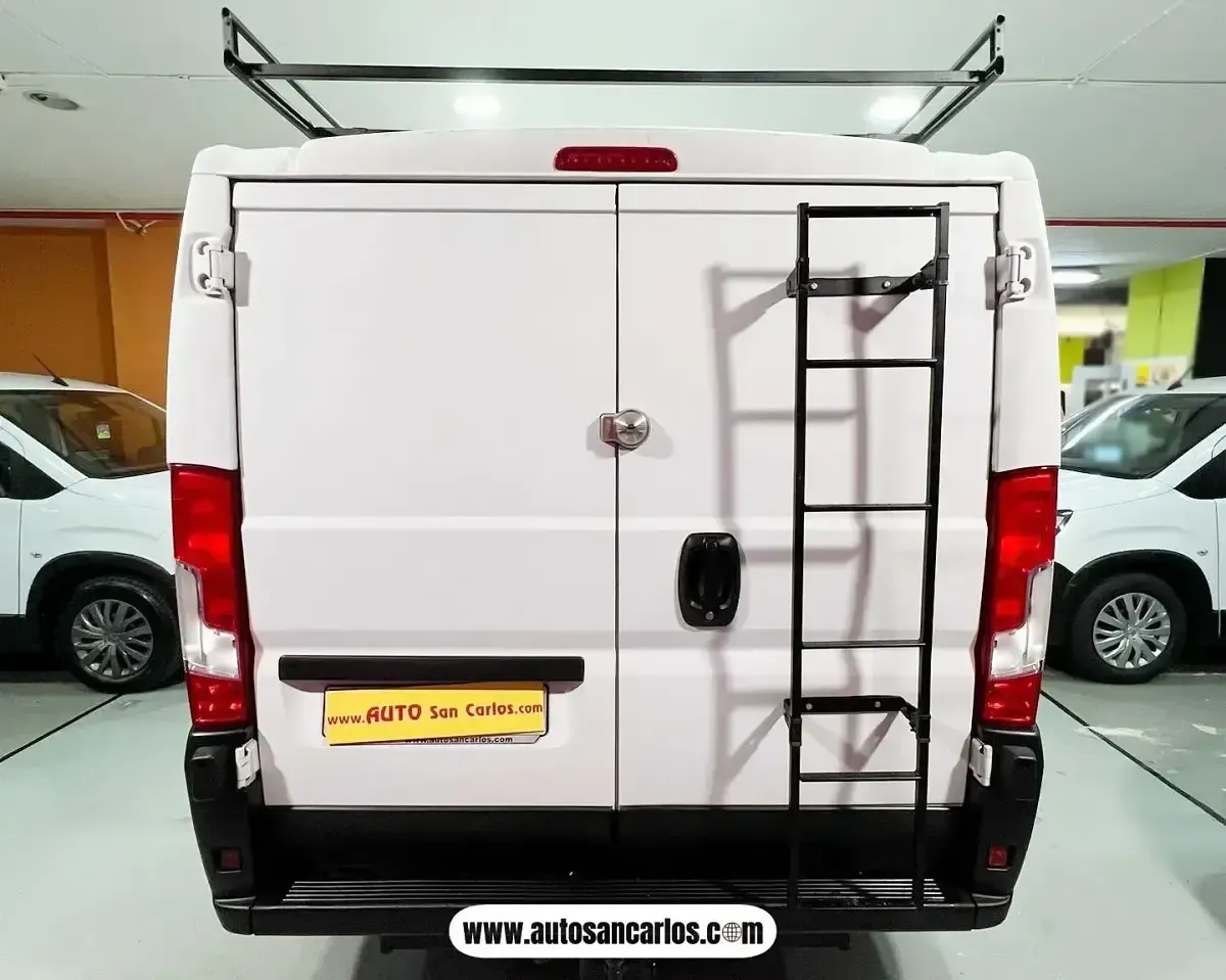 Usado Peugeot Boxer S 120 CV (88 kW) 2021 Blanco Van