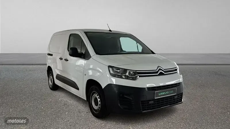Usado Citroën Berlingo 102 CV (75 kW) 2022 Blanco Monovolumen