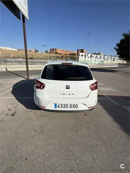 Usado Seat Ibiza 90 CV (66 kW) 2010 Blanco Berlina